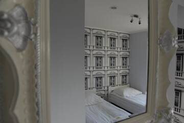 Фото номера Двухместный номер с 2 отдельными кроватями Мини-отель Pałac Dąbrowa г. Домброва-Гурнича 49
